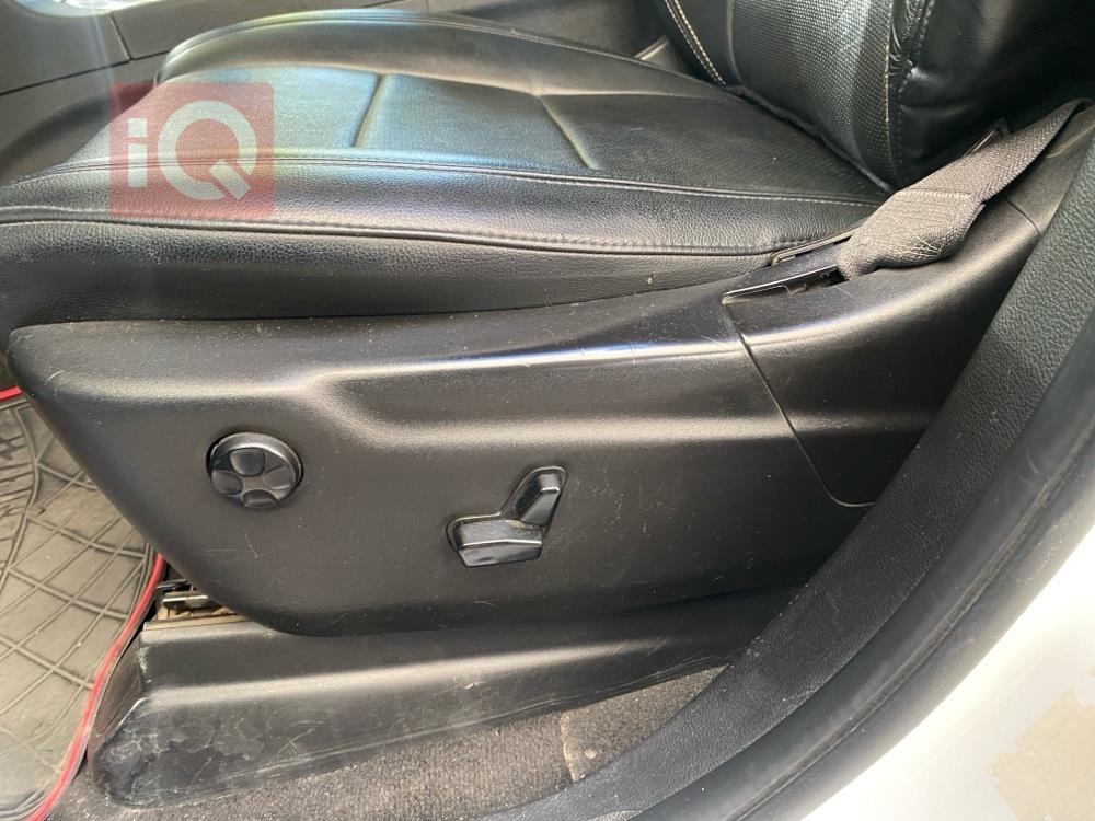 جیپ گراند شیرۆکی